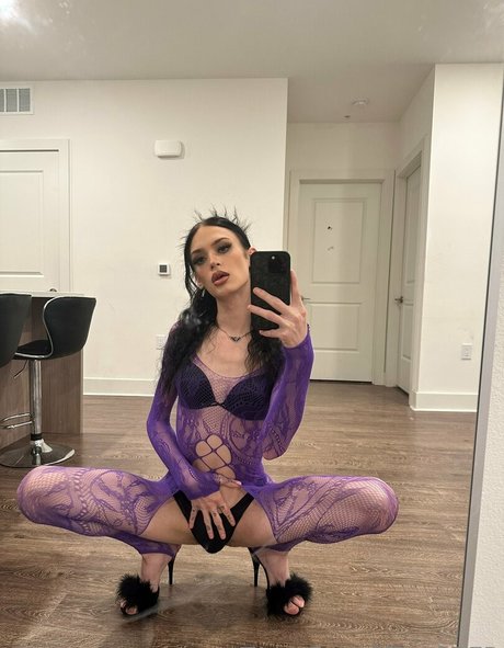 stassieuncensored model erotic photo