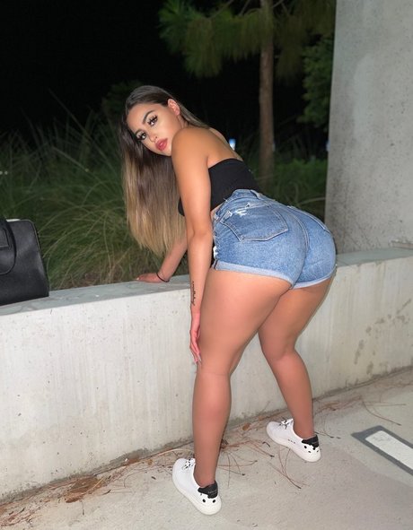 beautiful teen onlyfans hot naked pic