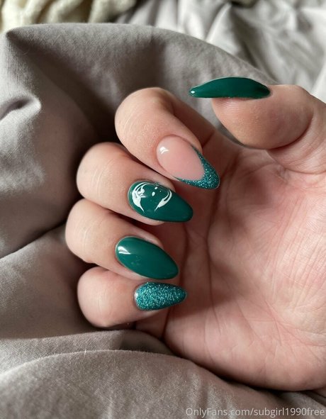 subgirl1990free naked model galleries