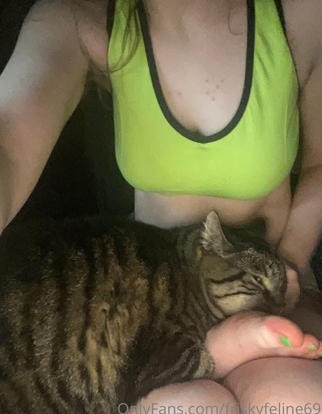 friskyfeline69 pornstar sex picture