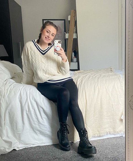 pattaya ladyboy onlyfans top pics