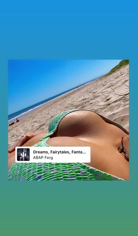 athletic blonde onlyfans sexy image