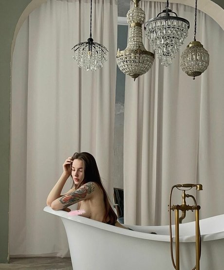 skinny brunette onlyfans hd pics