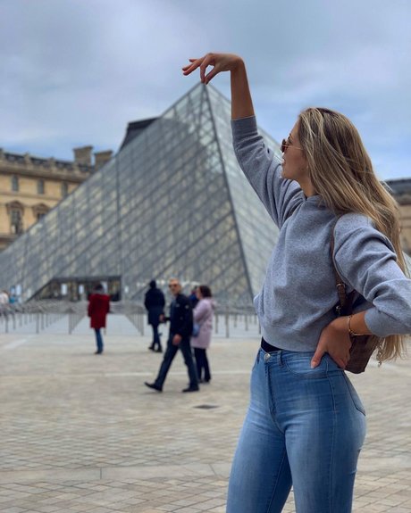 Barbara Dapic hd pornstar pics