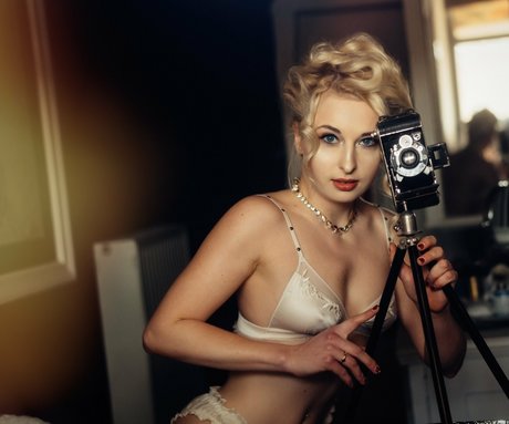 ebony summer onlyfans naked photos