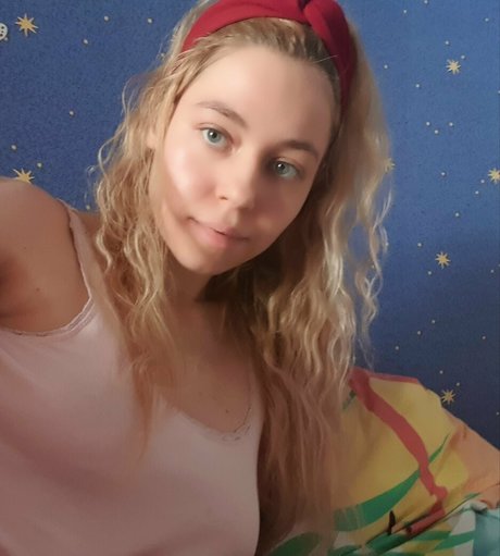 wonderfulangel naked star img