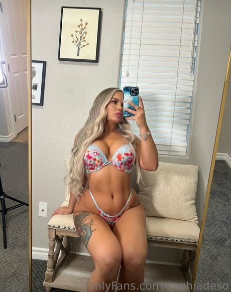 Sophia Turner Deso Nudes hot model image