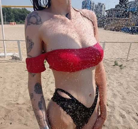 kiraroxx porn model archive