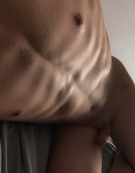 emile4you adult model pictures