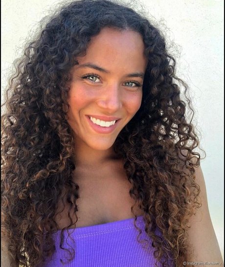 Illana Barry star free pic