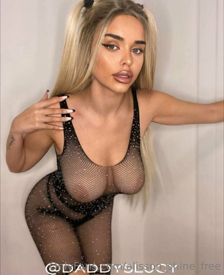 lesbian seduction onlyfans porno images