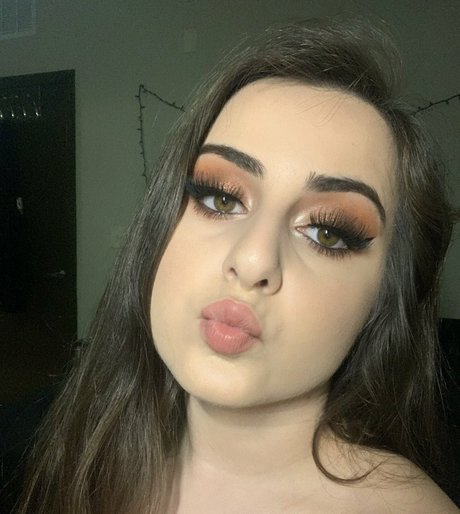 Sara Hart nude model galleries