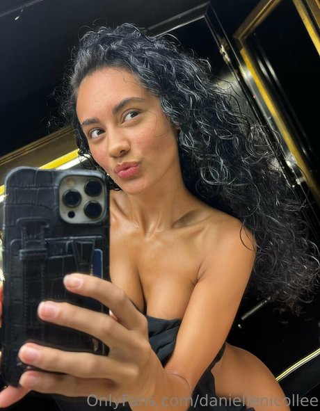 daniellenicollee star sexy galleries