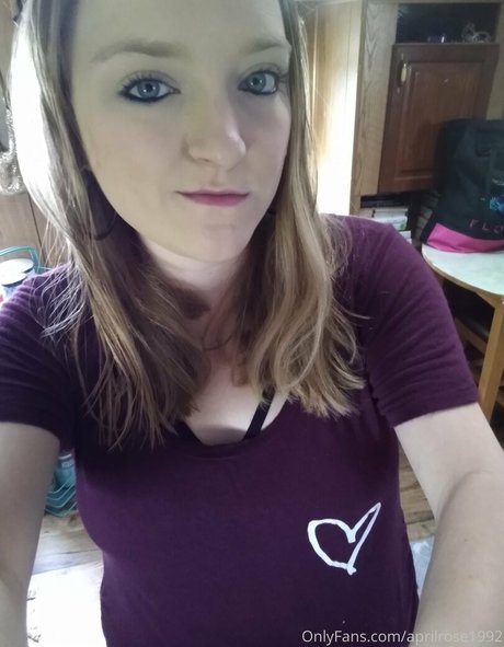 aprilrose1992 naked model img