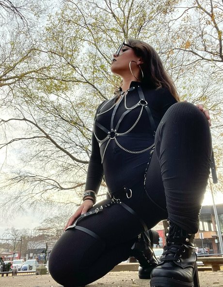 curvy girl onlyfans art xxx galleries