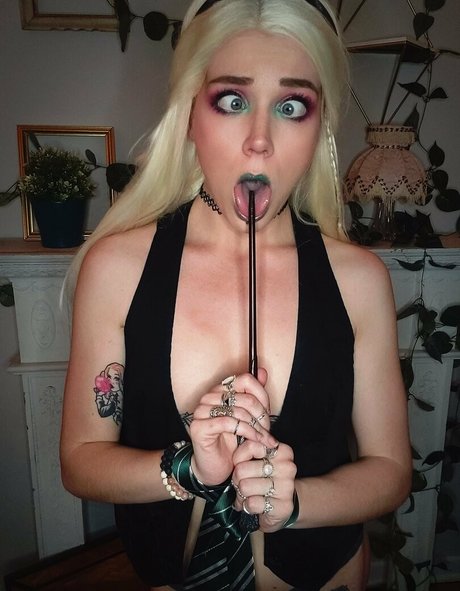 petite skinny onlyfans free nude photos