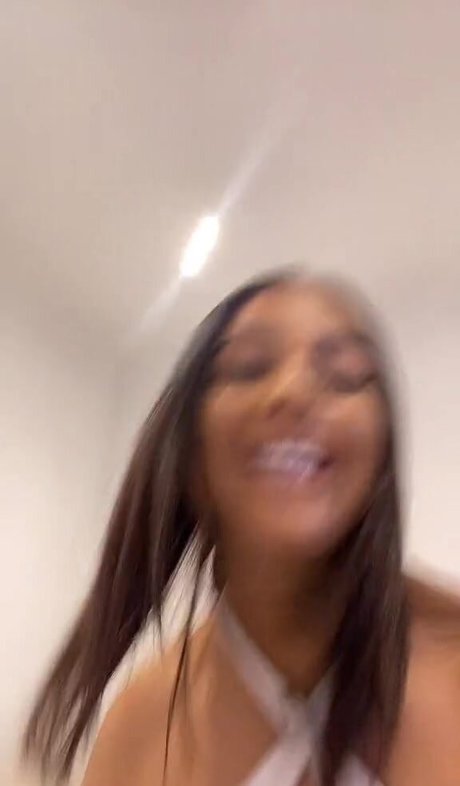 Elizabeth Taylor model picture