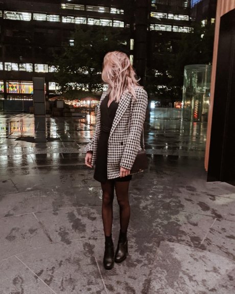 athletic blonde onlyfans hot sexy photo