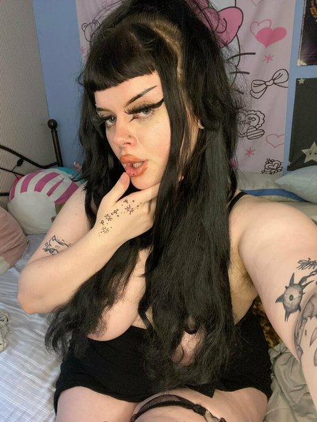 yourfavkittie star naked pic