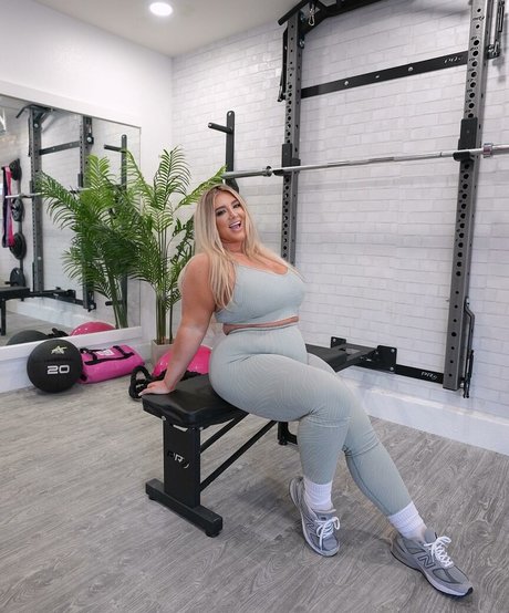 lingerie milf onlyfans free xxx pics