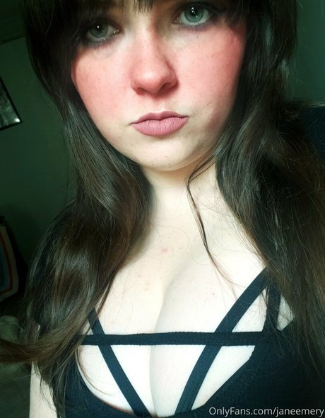 janeemery model adult pic