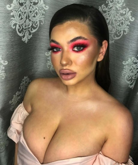 Roxana Elena erotic model photos