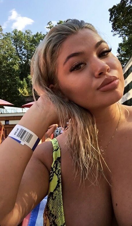 Roxana Elena porn star pic