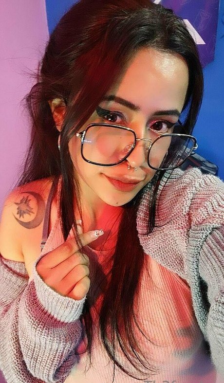 th3fox lau model naked images