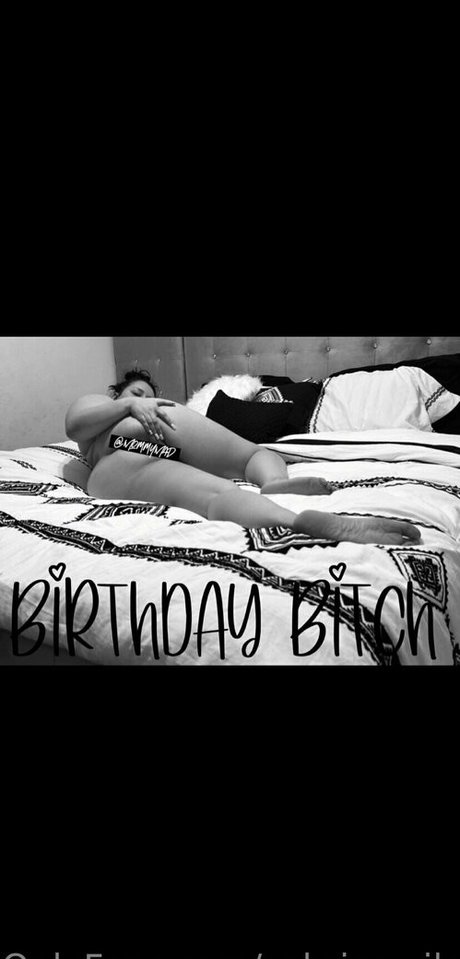 hottest young onlyfans top picture