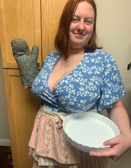 kyliethecurvy nude actress photo