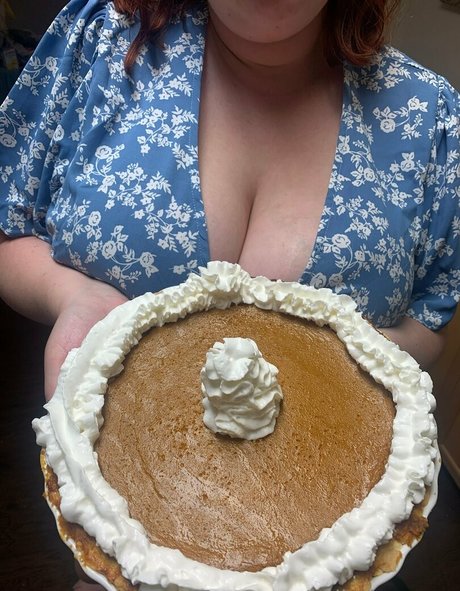 kyliethecurvy model xxx pic