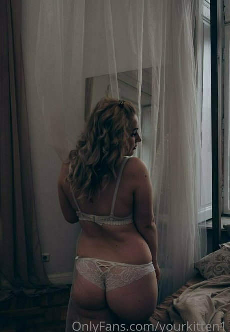 yourkitten1 star sexy images