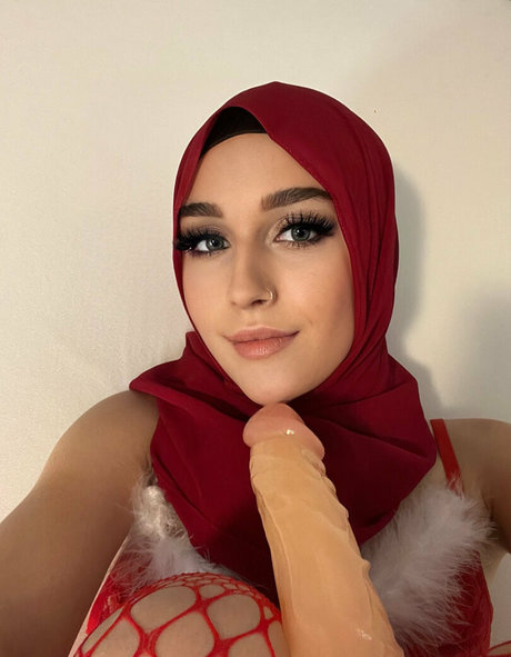 fareeha bakir free model top pictures