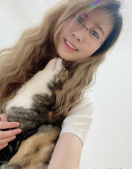 mitsukibbfree model adult img