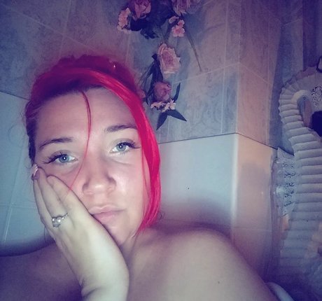 Ariel Vanderberg exclusive model img