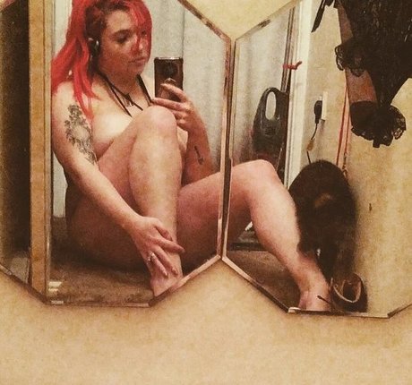 Ariel Vanderberg free model pic