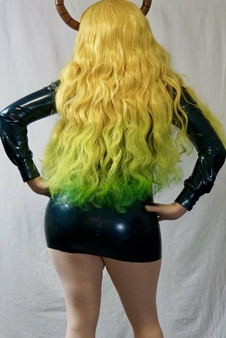 brunette petite onlyfans nudes images