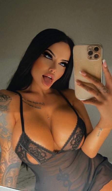 famous midget onlyfans naked pics