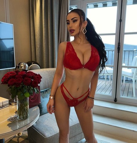 Lucrezia De Lellis nude model archive