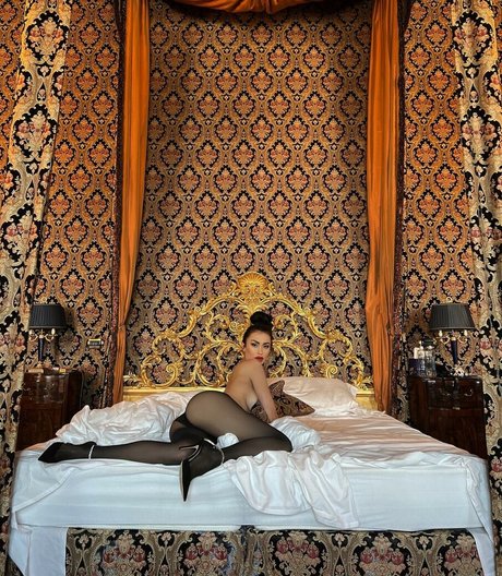 Lucrezia De Lellis exclusive model gallery