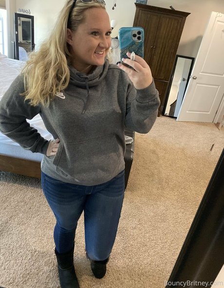 flat onlyfans pornographic photos