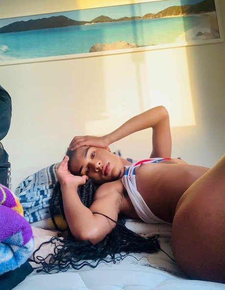 Sand Melo pornstar erotic picture