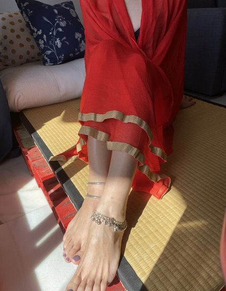 hathayogasoulsexyfeet star erotic photos