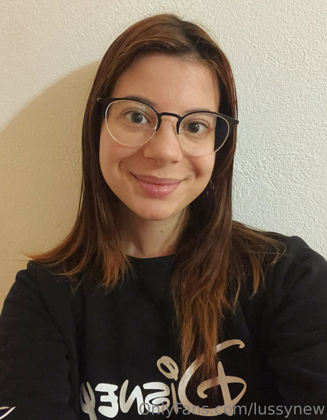 lussynew model exclusive image