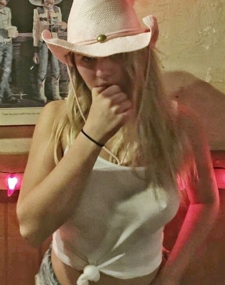 moms onlyfans beautiful naked image