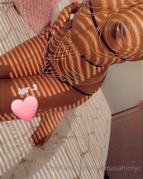 serenasahirnyc porn model image