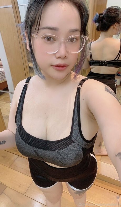 alt girl onlyfans top pics