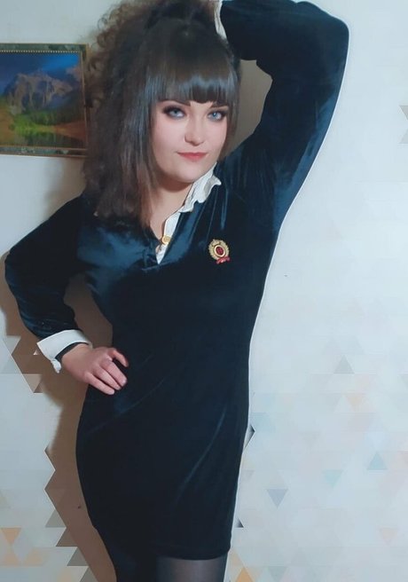 curvy blonde milf onlyfans free sexy picture