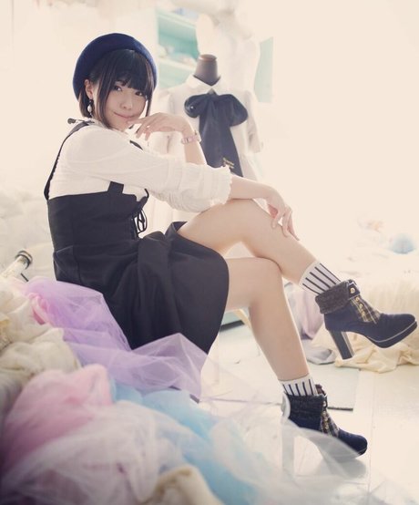 ayame apricot beautiful pornstar photo