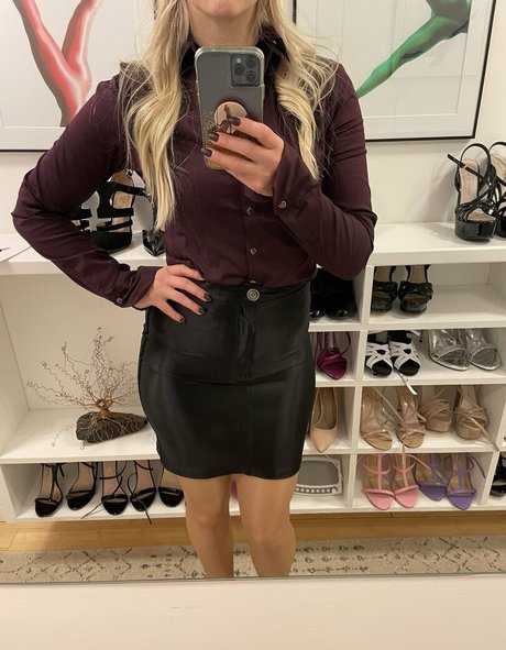 Mandy Marx hd actress gallery